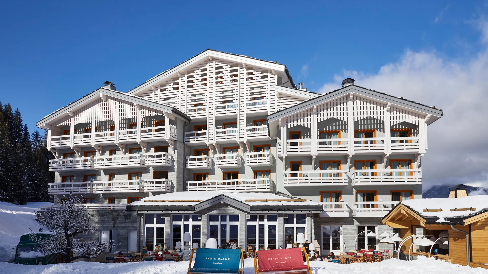 Ecrin Blanc Resort Courchevel - Aquapark 4*,  France