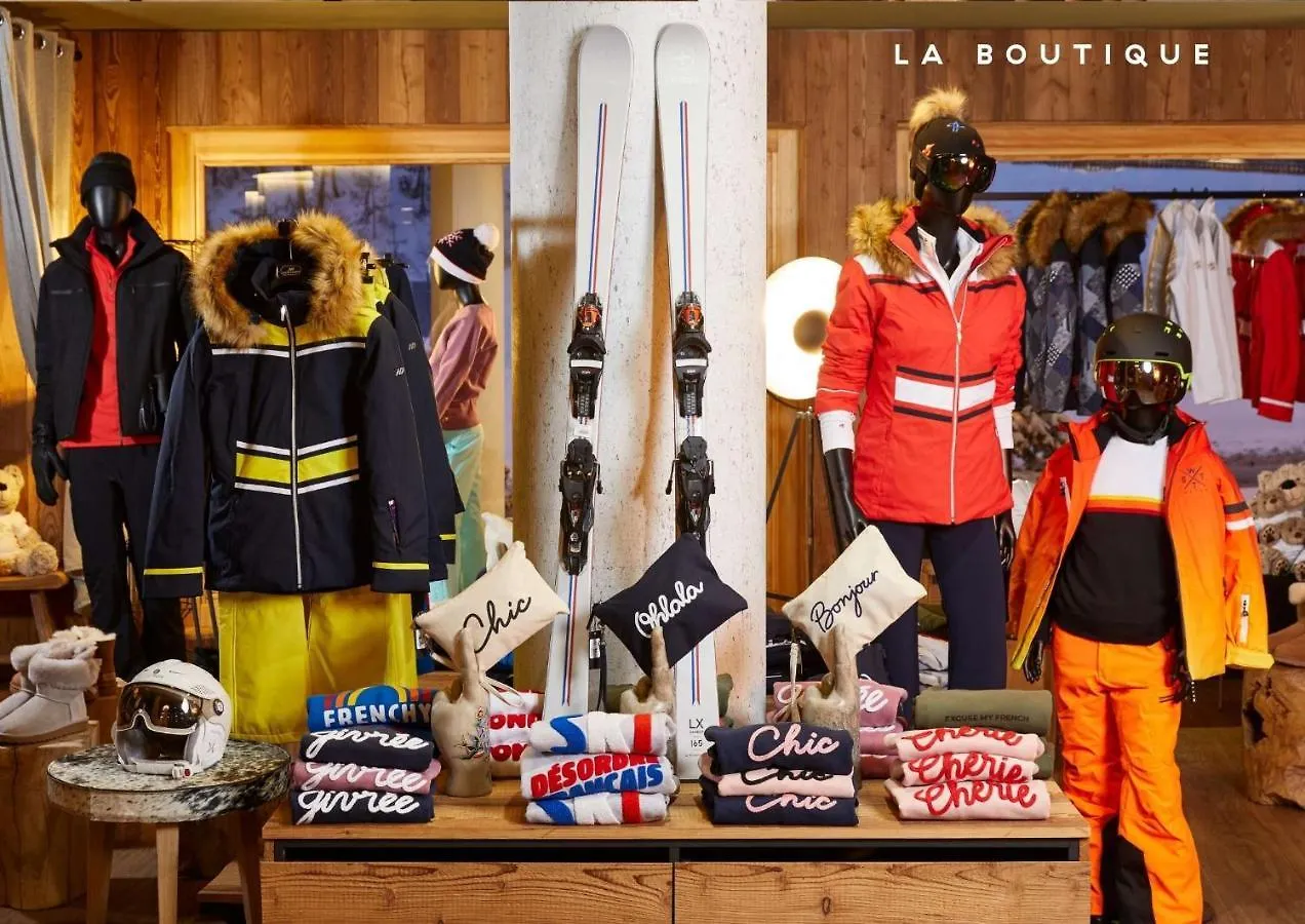 Ecrin Blanc Resort Courchevel - Aquapark Hotel