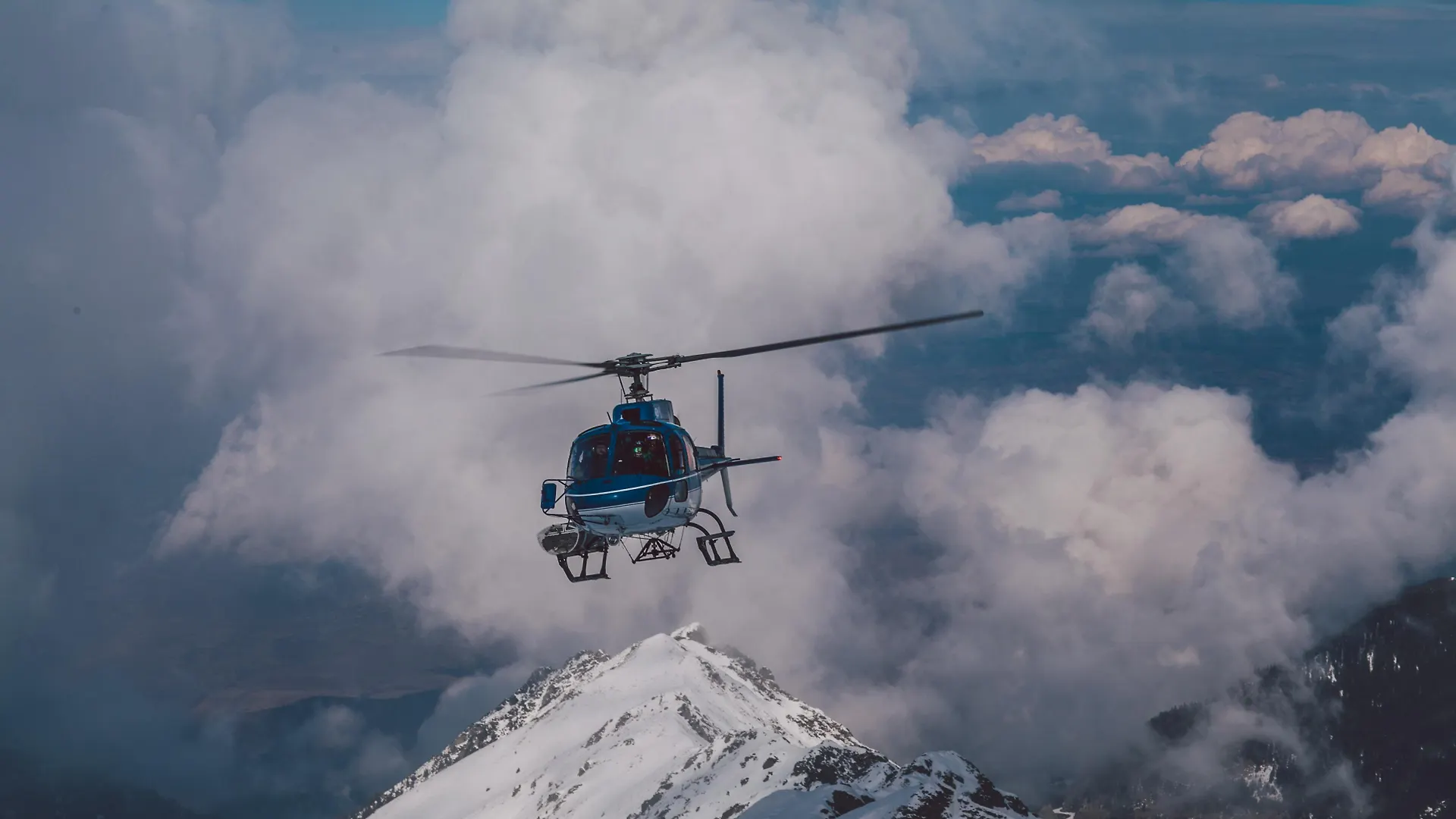 Ecrin Blanc Resort Courchevel - Aquapark 4*,