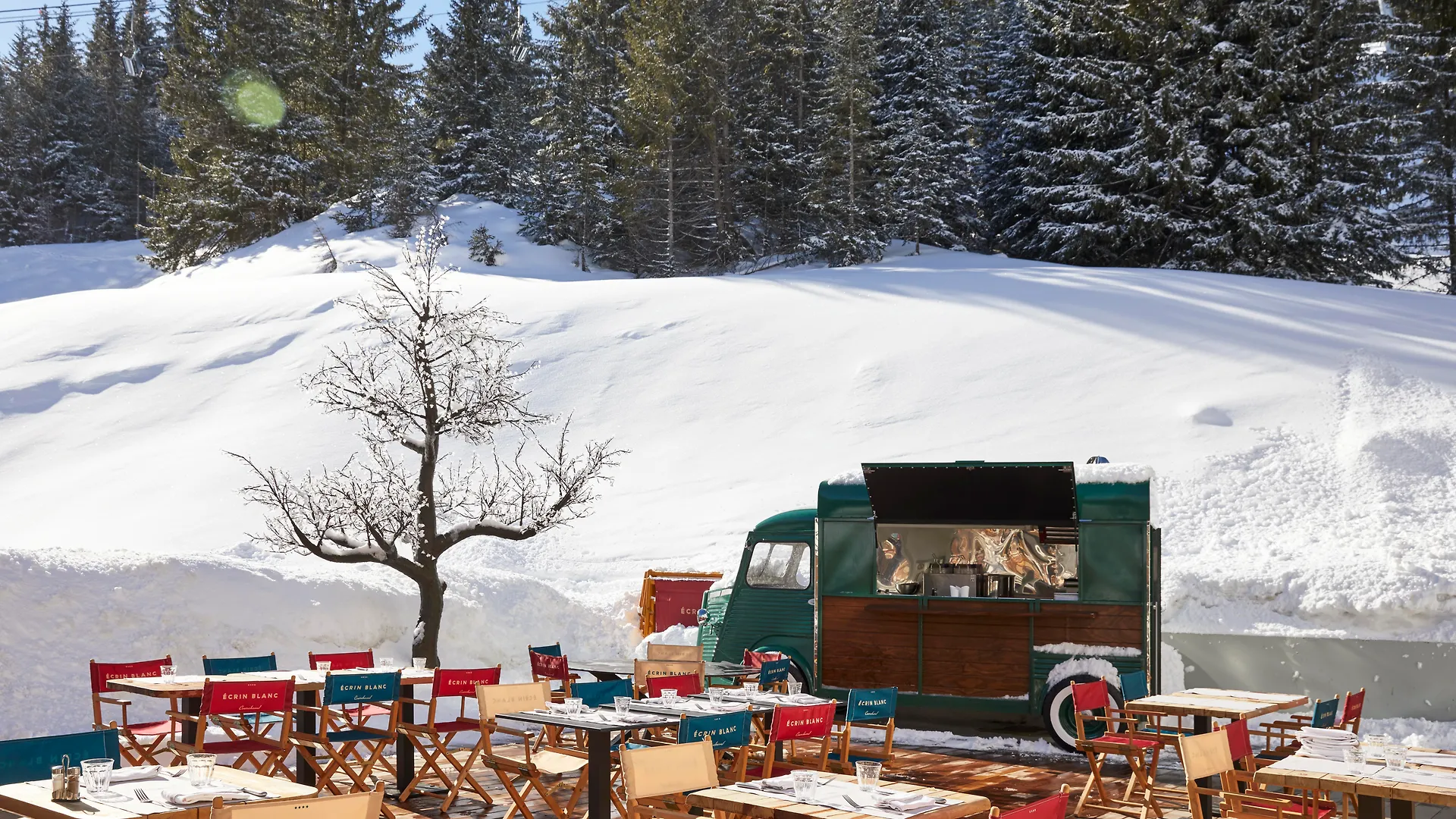 Ecrin Blanc Resort Courchevel - Aquapark Hotel